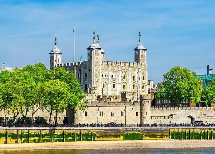 Luxury Central London Apartment With 3 Bedrooms