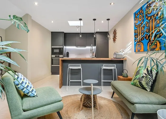 Luxury Central London Apartment With 3 Bedrooms