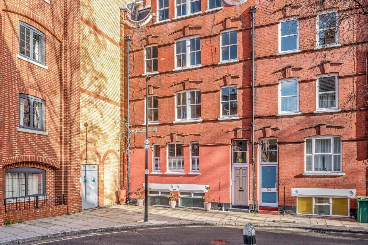 Luxury With 3 Bedrooms * Londra